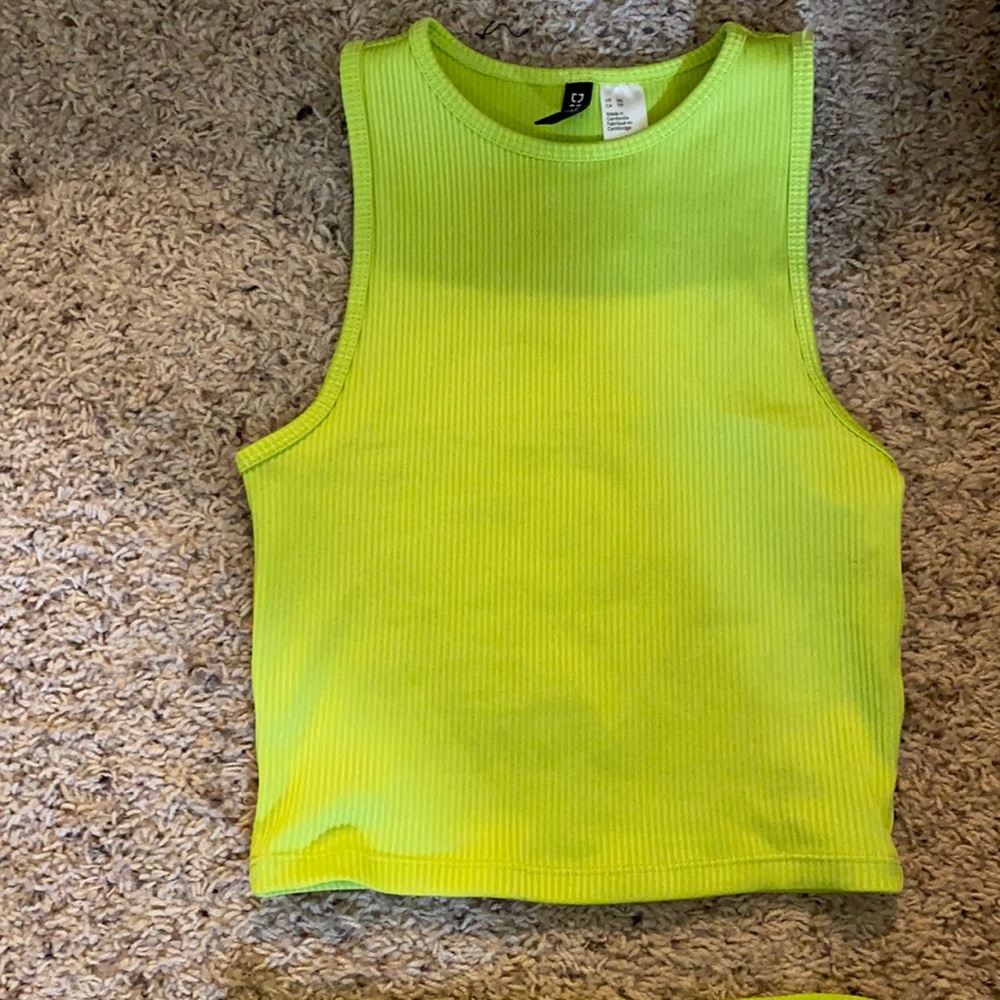 CROP AND BIKER SHORTS SET